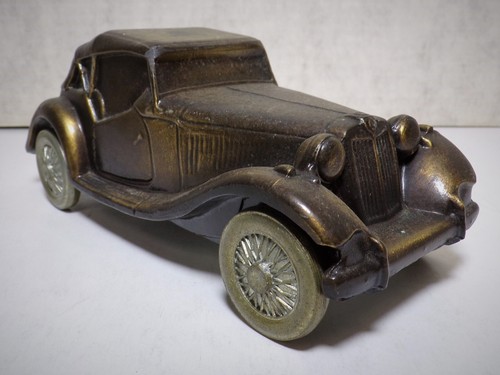 Vintage metal piggy - mg, bank